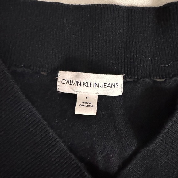 Calvin Klein Sweater - Picture 2 of 2